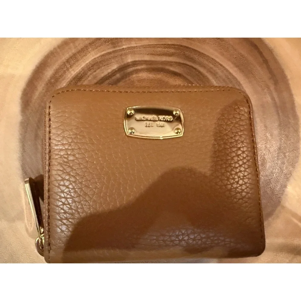 Michael Kors Jet Set Small Zip Around BiFold Leather Wallet‎ Acorn Tan - Picture 3 of 9